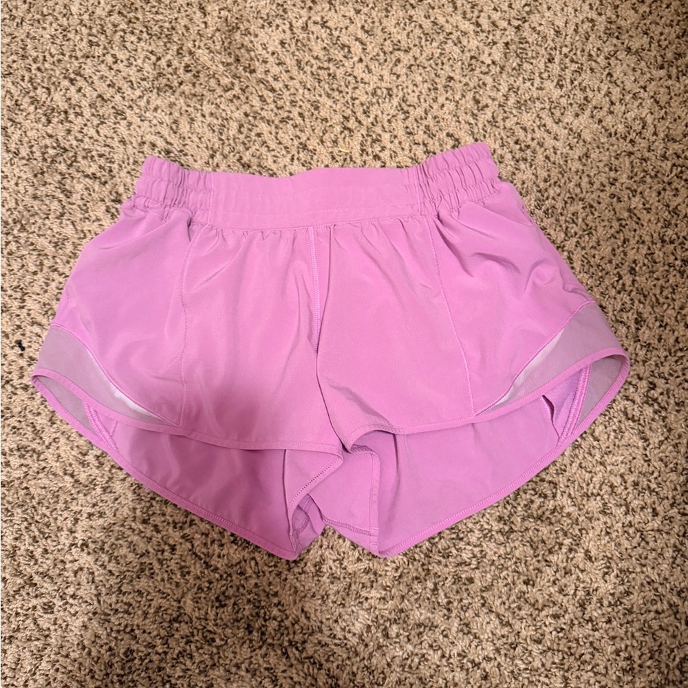 Lulu Hotty Hot Shorts Low Rise (2.5 in seam)